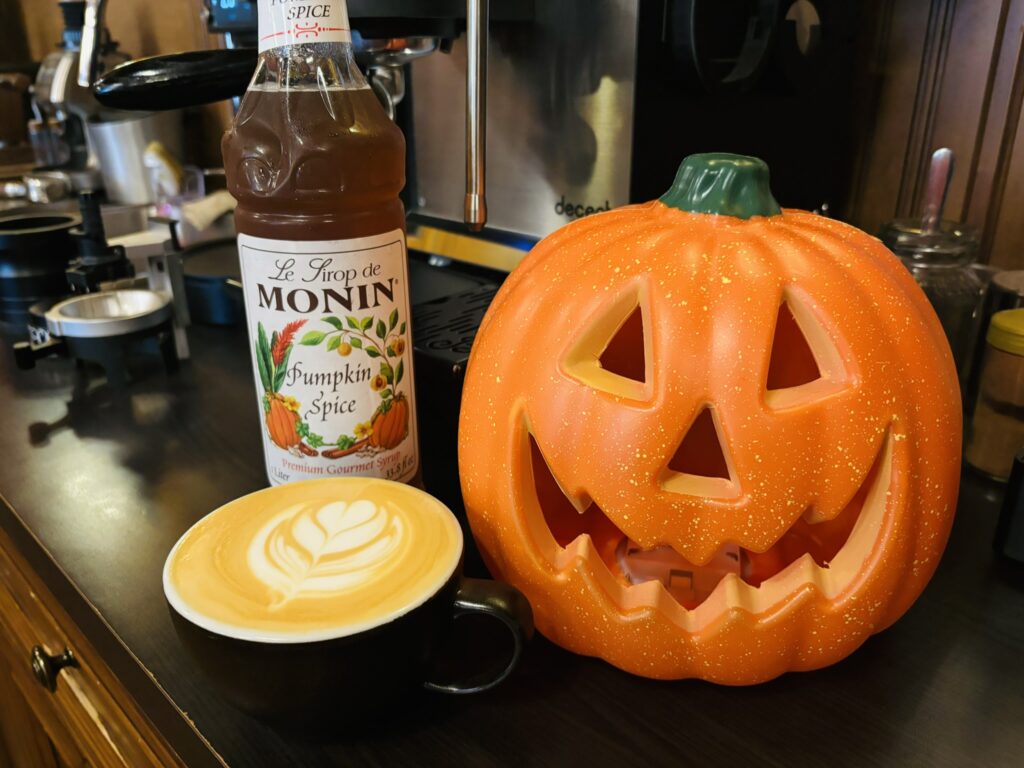 Le café latté du Caféier Boustifo répond assurément aux envies de breuvages d'automne! 